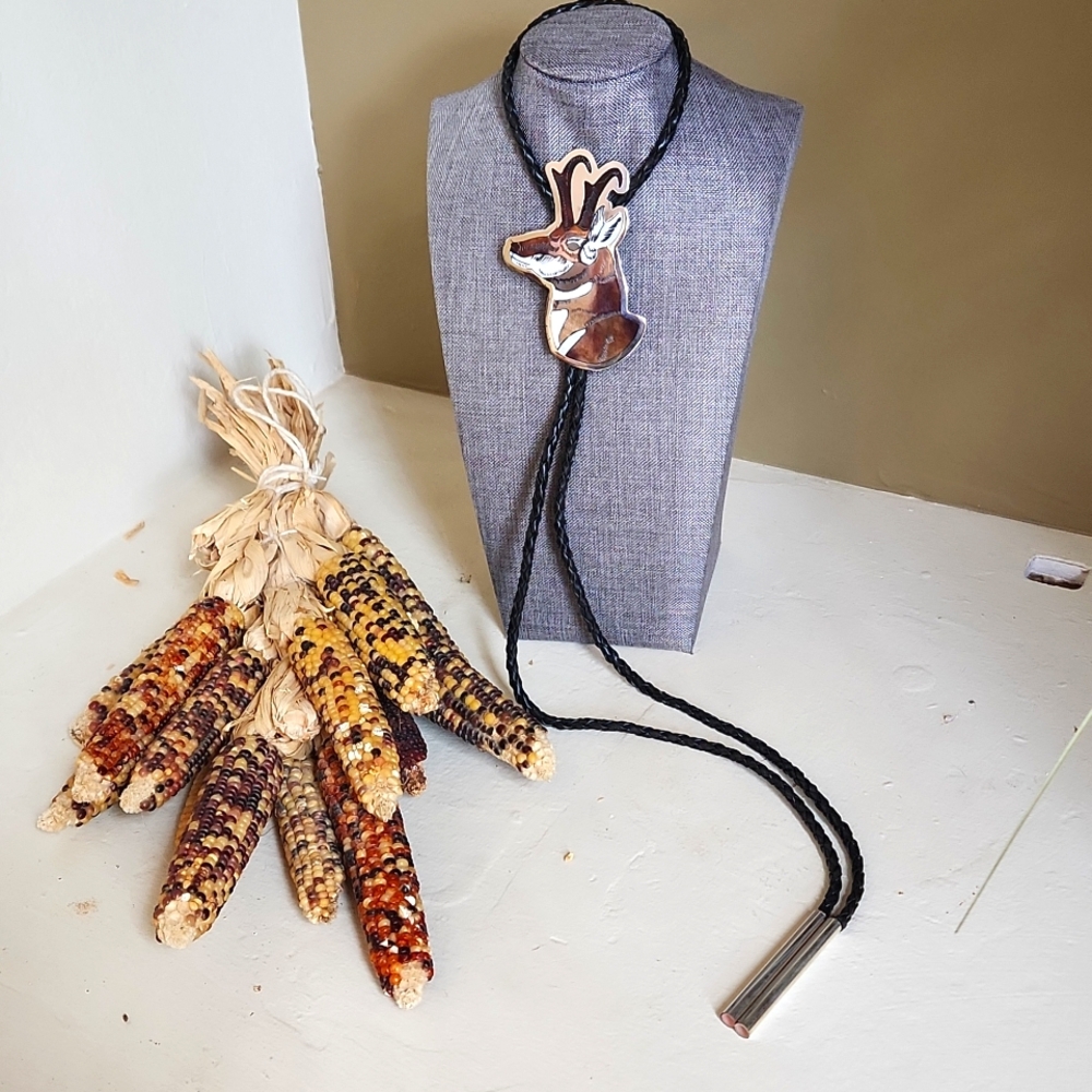 Amazing NWOT Native American Zuni Inlaid Antelope Bolo by Dale Edaakie ♥️🦌🎁